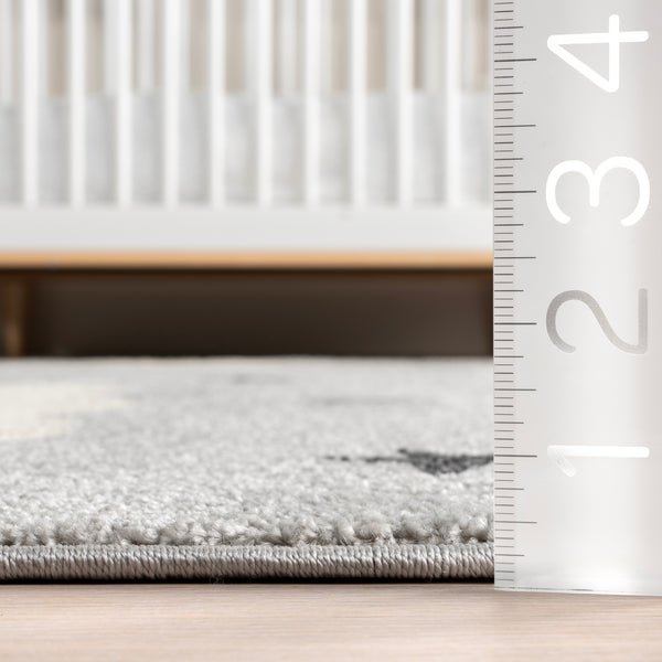 Nuloom Ryder Sleeping Bear Kids Area Rug Light Grey