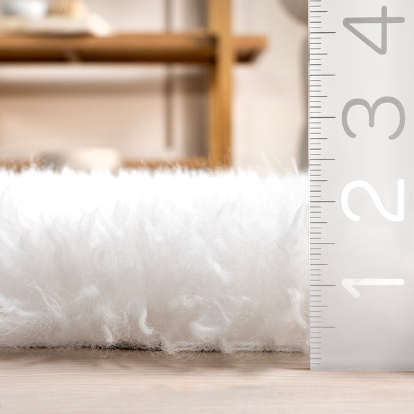 Nuloom Salome Plush Faux Sheepskin Machine Washable Area Rug Ivory
