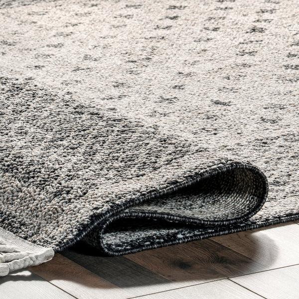 Nuloom Sybil Geometric Border Tassel Area Rug Light Gray