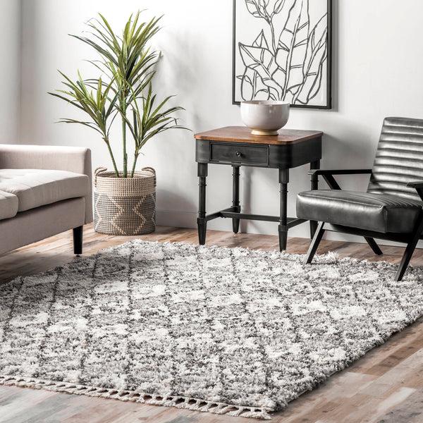Nuloom Yani Soft & Cozy Diamond Shag Tassel Area Rug Blue